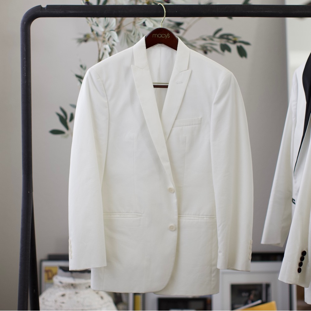 Bar III Slim white blazer (38R)